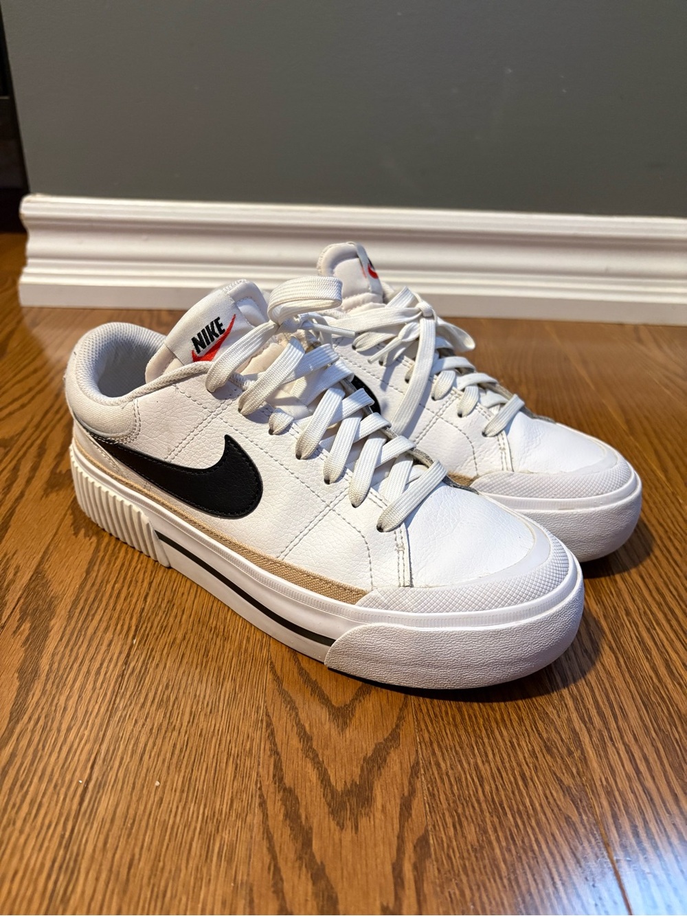 Nike Women's Court Legacy Lift Sneakers - Picture 3 of 8